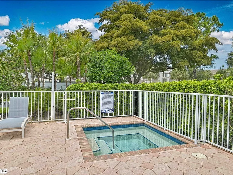 5000 Royal Shores Dr #101 — Photo 40