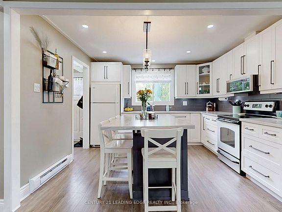 5th image of 27 Isle Vista Dr