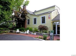 8 Arbor Rd, Saint Louis, MO 63132