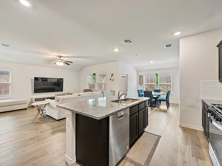 7221 Bledington Ln — Photo 8