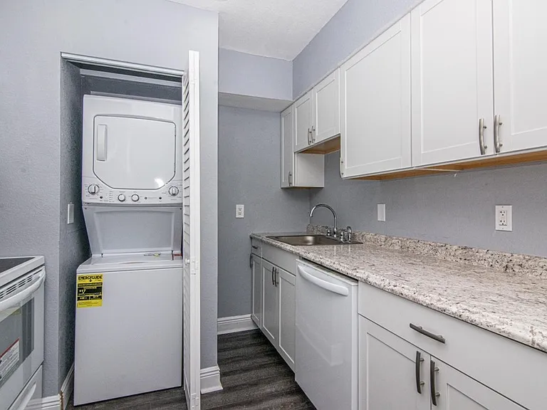 107 Karde Ln #E — Photo 10