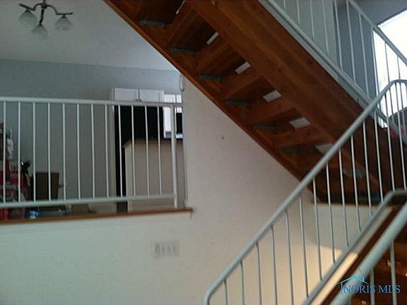 5th image of 145 S Clair St #19