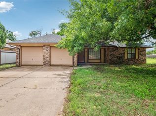 1105 Wilshire Dr, Newcastle, OK 73065