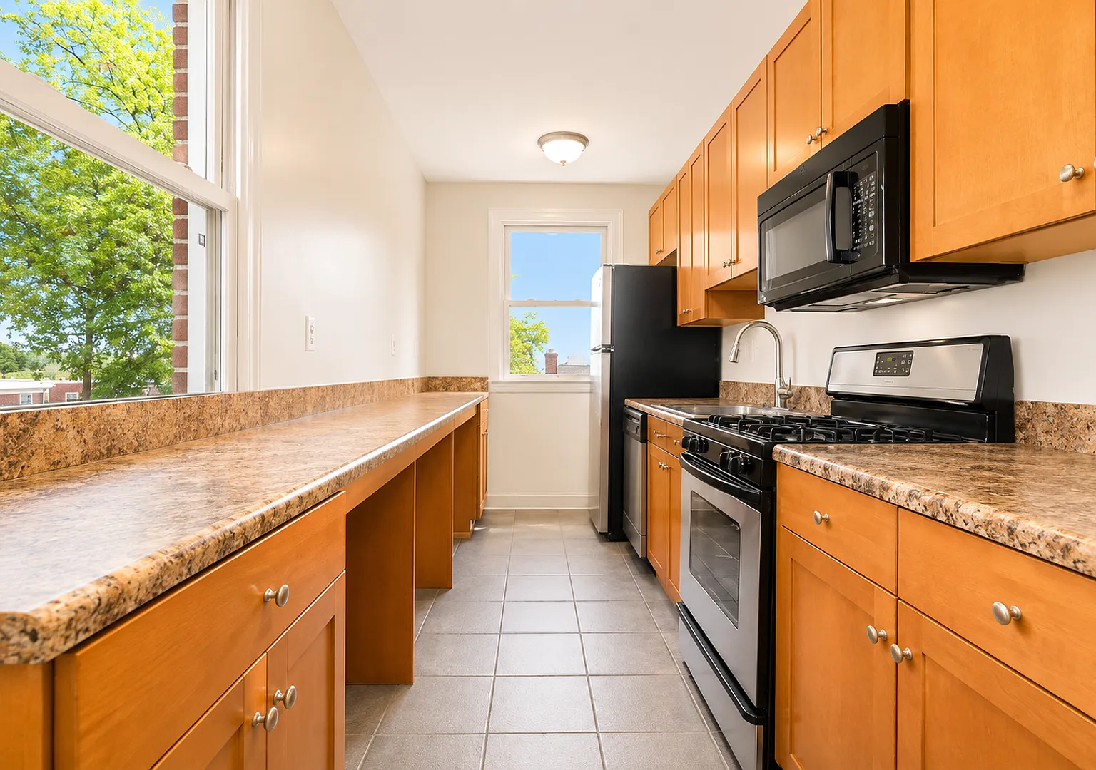 2026 Move-In Special $500 Lease Signing Bonus!! Charming 2-Bedroom Condo In Fort Dupont Park Move... — Photo 2