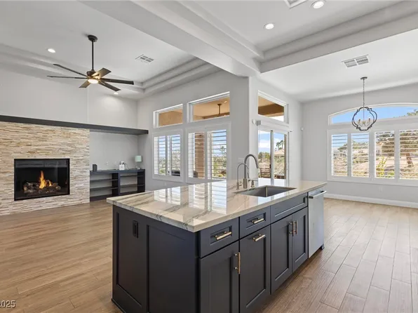 10537 Shoalhaven Dr, Las Vegas, NV 89134