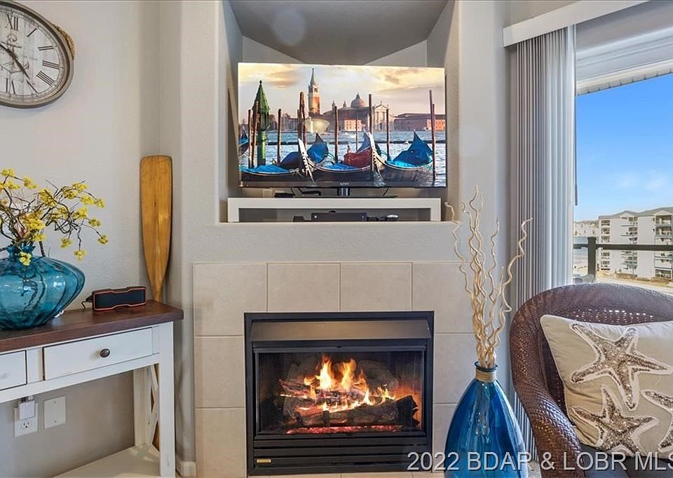 183 Upper Monarch Cove Dr 4E, Lake Ozark, MO 65049 Zillow