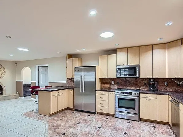 15243 N 52nd Dr, Glendale, AZ 85306