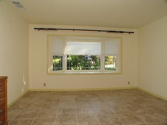 5th image of 4801 Saint Thomas Dr