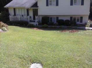 226 Aviation Dr, Elizabethton, TN 37643