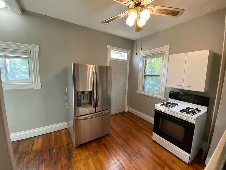 Neil Ave 686-688 MLR — Photo 7