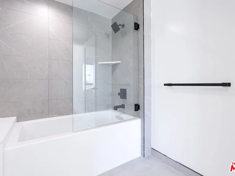 11800 Courtleigh Dr #202 — Photo 8