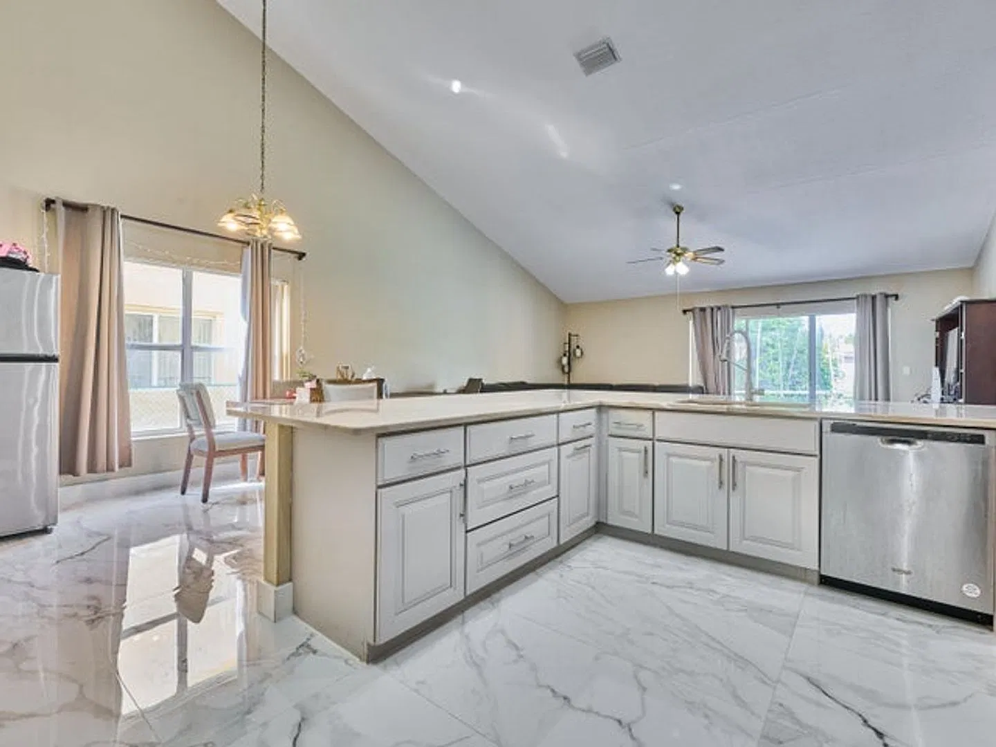 786 NW 164th Avenue, Pembroke Pines, FL 33028 - 1127 — Photo 2