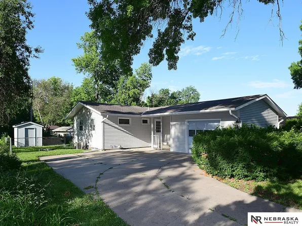 6321 Adams St, Lincoln, NE 68507