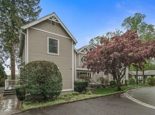 32 Seminary St #2, New Canaan, CT 06840