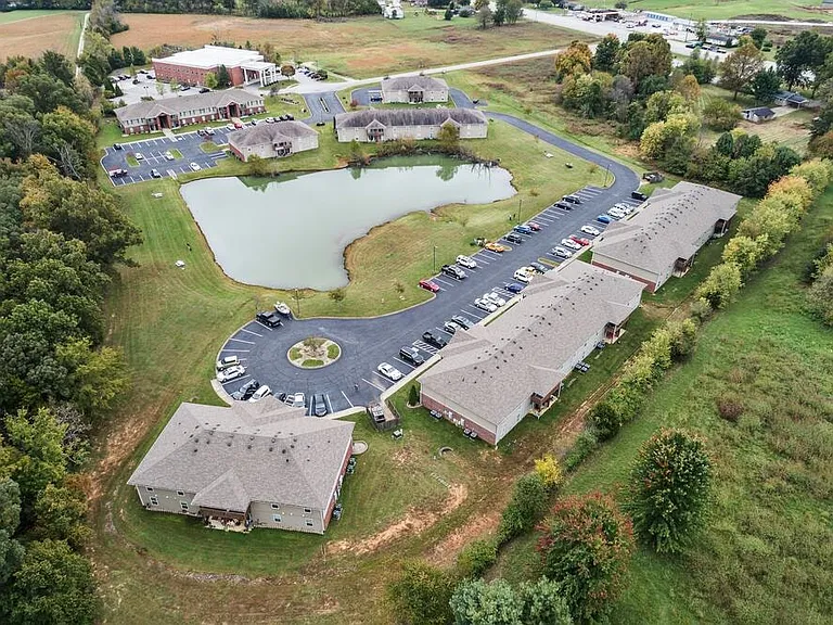 Polo Springs Apartments — Photo 18