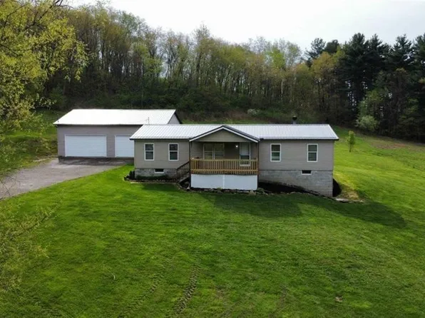 5040 Antigua Rd SW, Carrollton, OH 44615