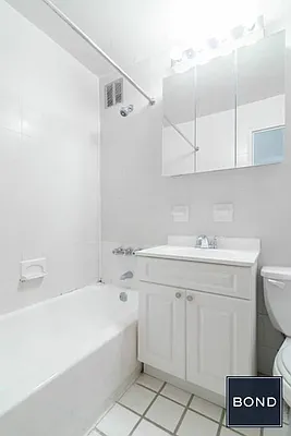 Rented by Bond New York | media 18