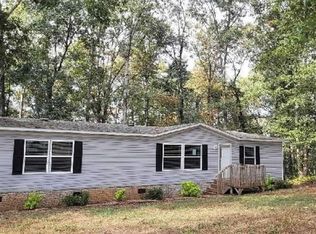 41 Manley Ter, Royston, GA 30662