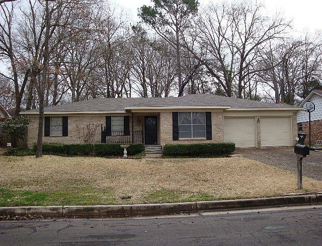 1st image of 4704 Newcastle Dr