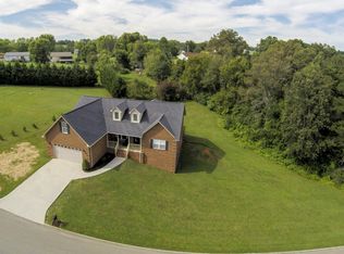 1721 Derby Downs Dr, Friendsville, TN 37737