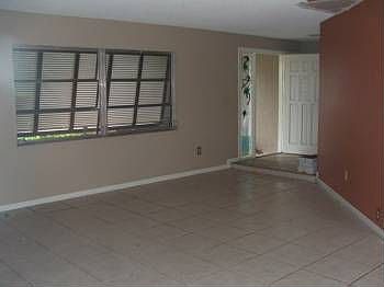 2nd image of 1501 SE 20th St