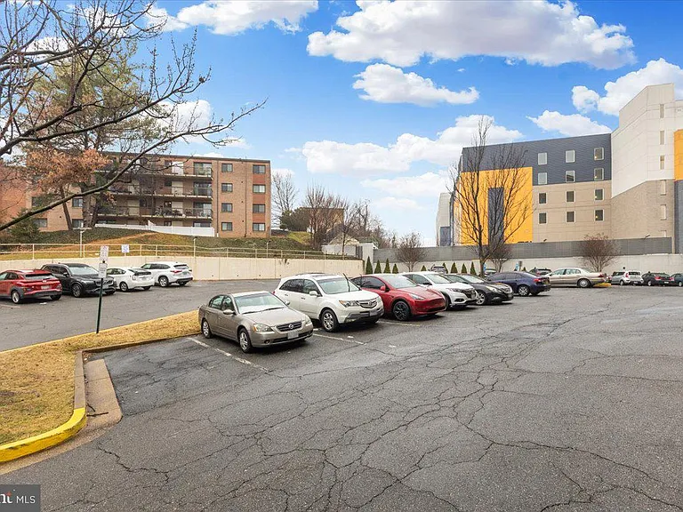 4520 King St #601 — Photo 36