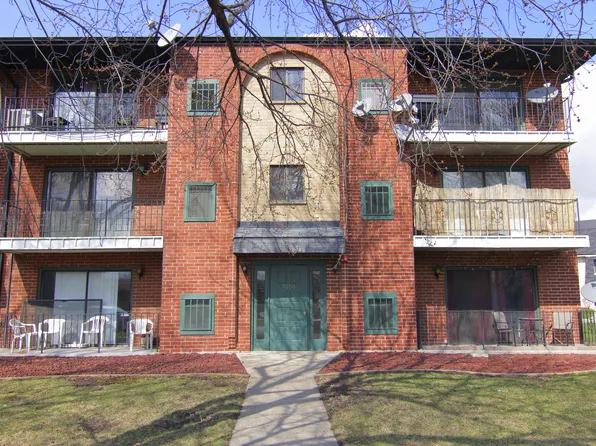 7000 98th St APT 1B, Chicago Ridge, IL 60415