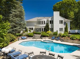 4 Jones Cir, Barrington, RI 02806