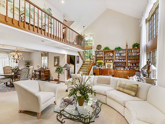 5th image of 23280 Pheasant Ln #9