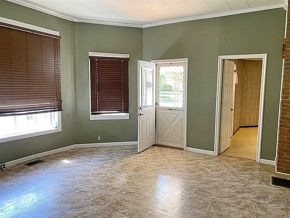 2nd image of 1424 Woodley Ave