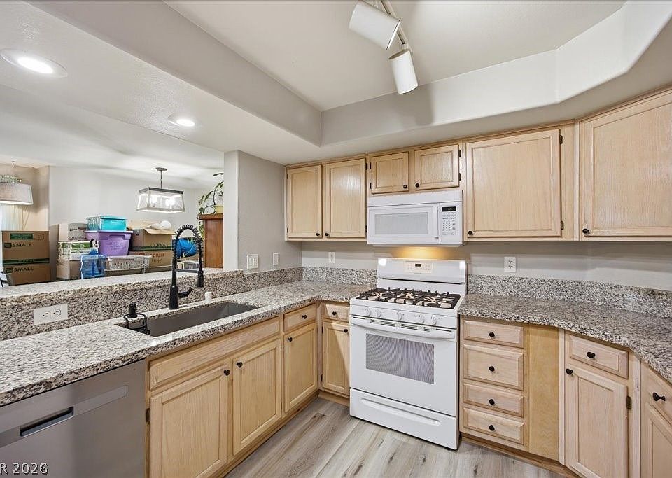 1st image of 7950 W Flamingo Rd Unit 1017