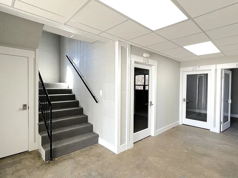204 5th Ave E #102-103 — Photo 24