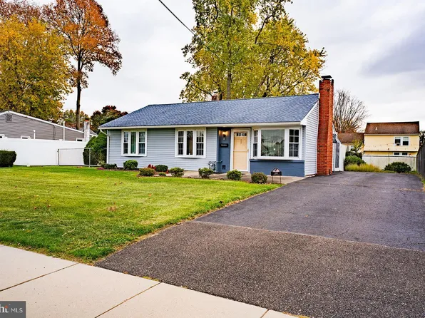 209 Alden Ave, Morrisville, PA 19067