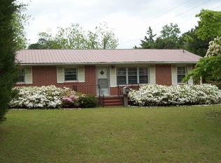 101 Pine Dr, Union Point, GA 30669