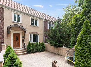 9926 64th Ave, REGO PARK, NY 11374