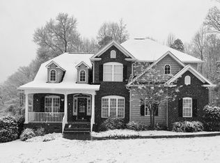 352 Valley View Dr, Woodruff, SC 29388