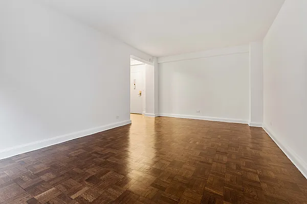 Rented by Byson Real Estate Company | media 9