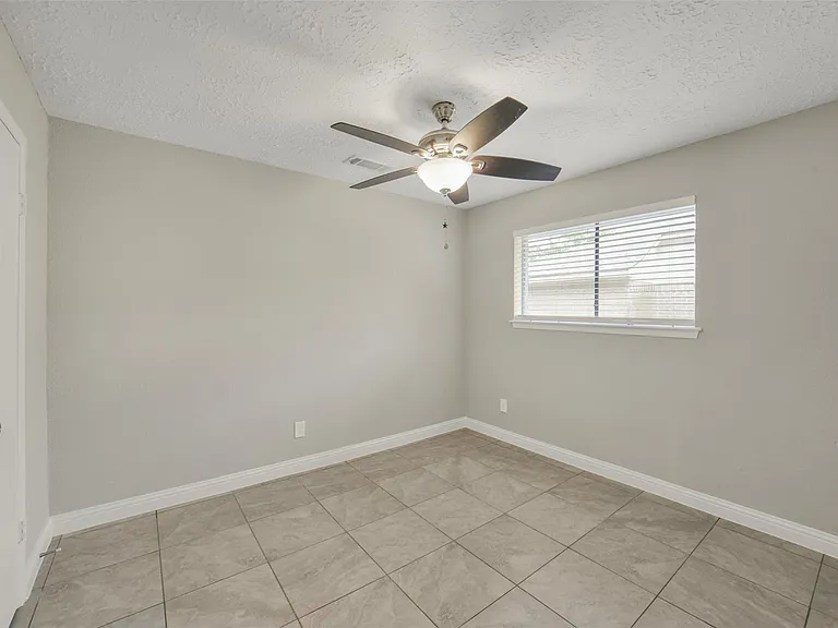 21211 Park Mount Dr — Photo 39