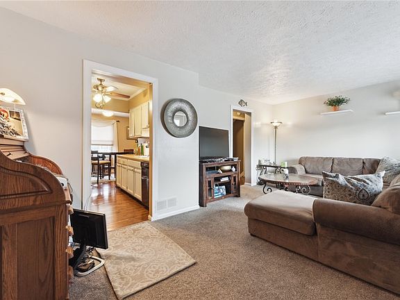 4th image of 1307 Alpen Strasse