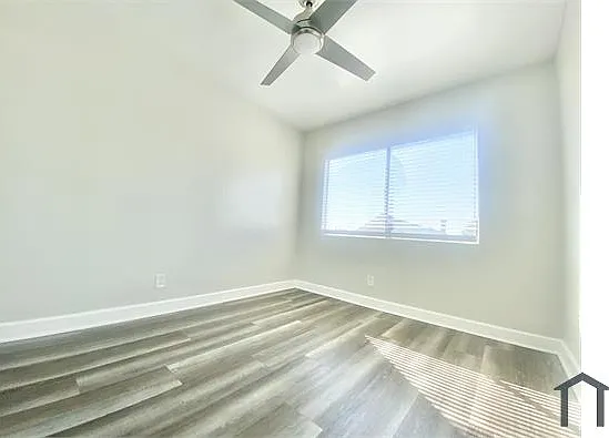 1181 W 38th St #5 — Photo 7
