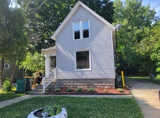709 W Fulton St, Edgerton, WI 53534