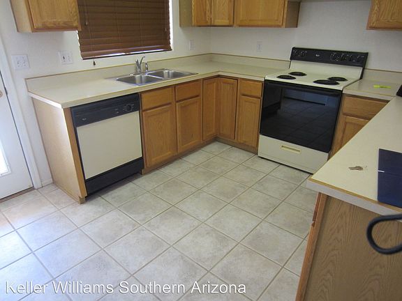 5th image of 9066 E Muleshoe St