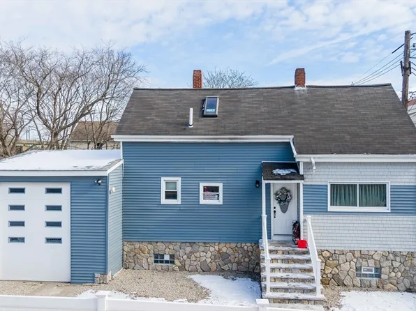 9 Clark St, New Bedford, MA 02740