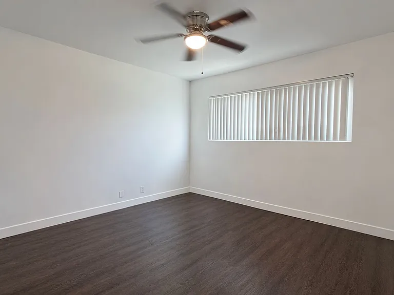 1415 Cedar Ave — Photo 18