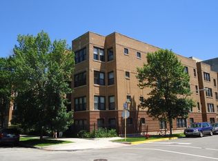 2950 W Cortland St APT 3, Chicago, IL 60647