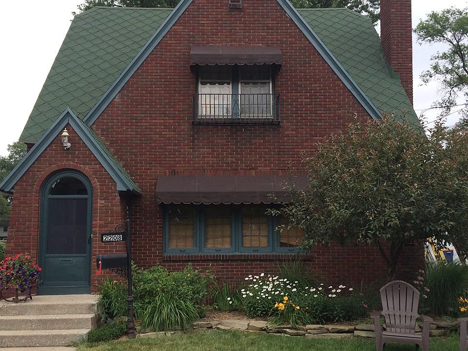 1st image of 2208 Paris Ave SE