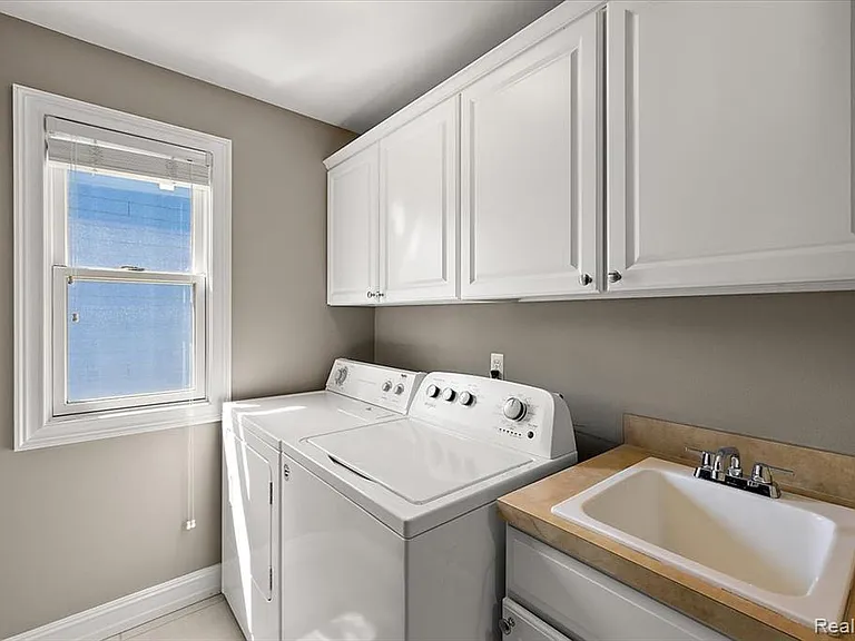 1109 Bennaville Ave — Photo 40