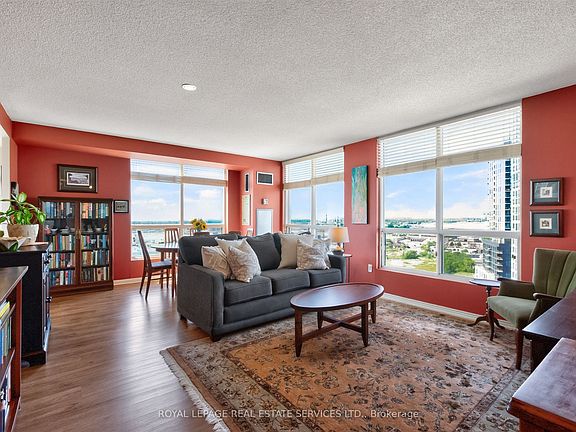 4th image of 101 Subway Cres #1711