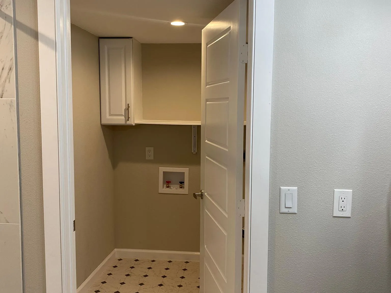 2 bed, 820 sqft, $1,250 — Photo 2