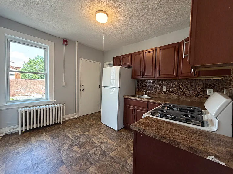50 Johnson St #3F — Photo 2